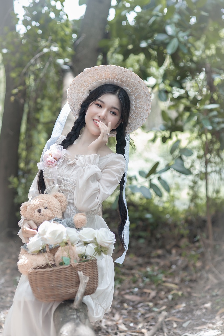 前任沒把我拉黑刪除。但是不管我發多少消息他都不回我。我該不該繼續聯系他呢？我該發些什么才能讓他改變主意呢？