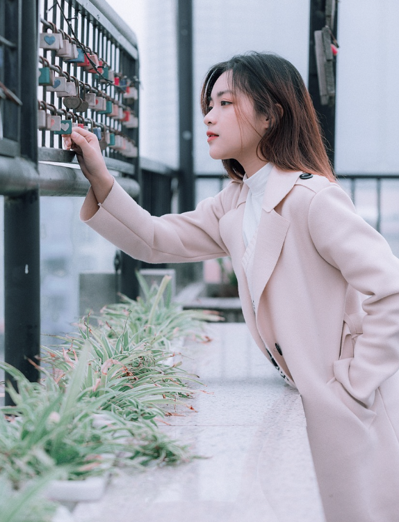 當你拿走前任的自信，他就會主動追逐你
